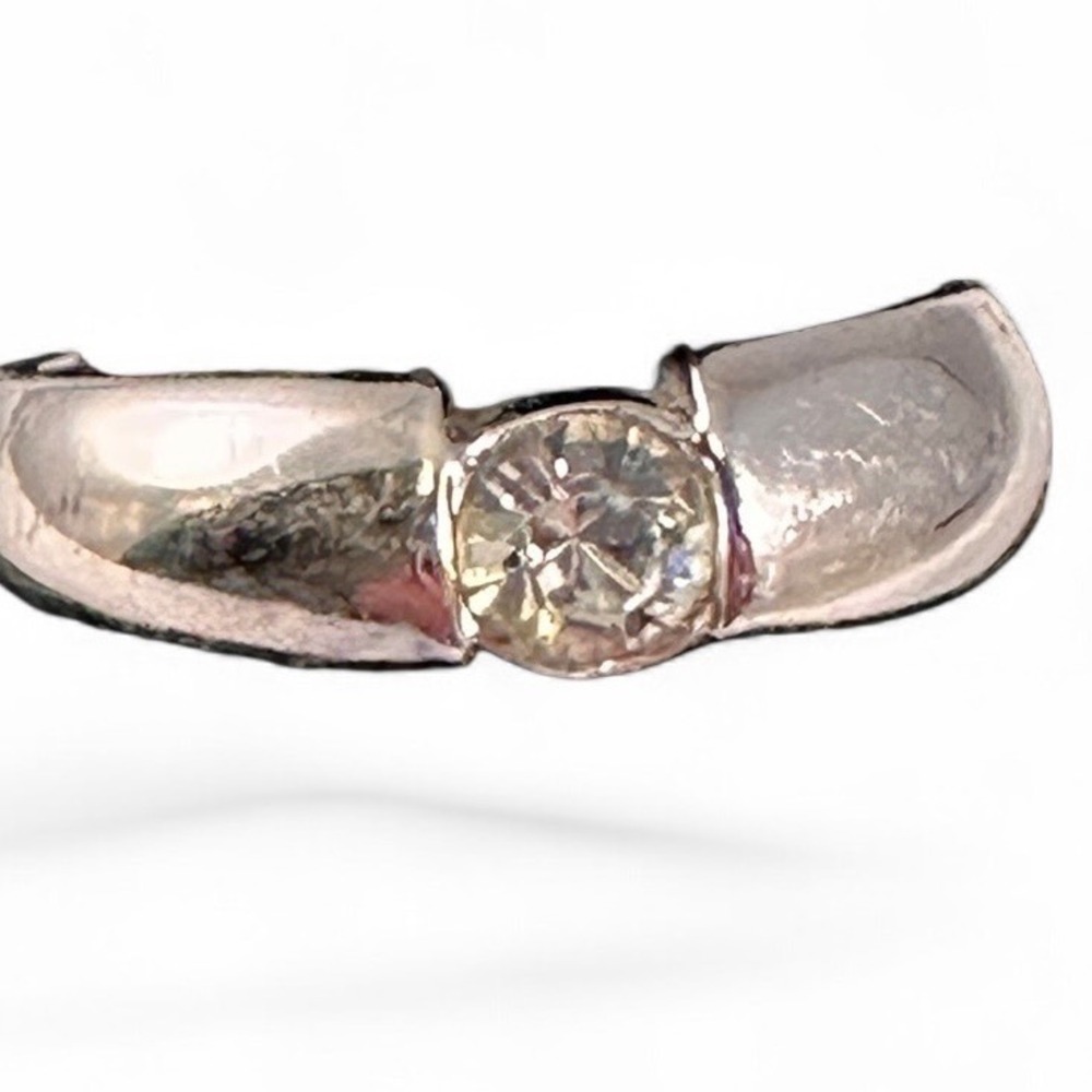 Unbranded Solitaire Ring Women Size‎ 8 Silver Clear Good Tension Set Minimalist